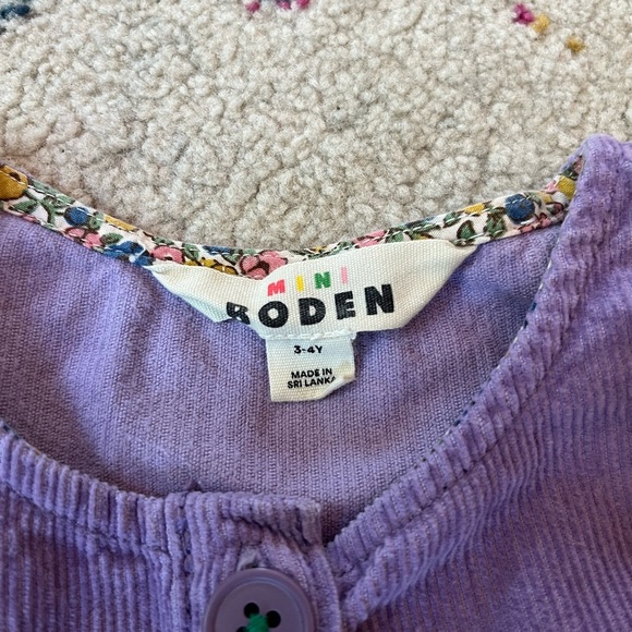 Mini Boden / Button Pinafore Dress in Aster Purple Size 3-4 - Picture 3 of 7